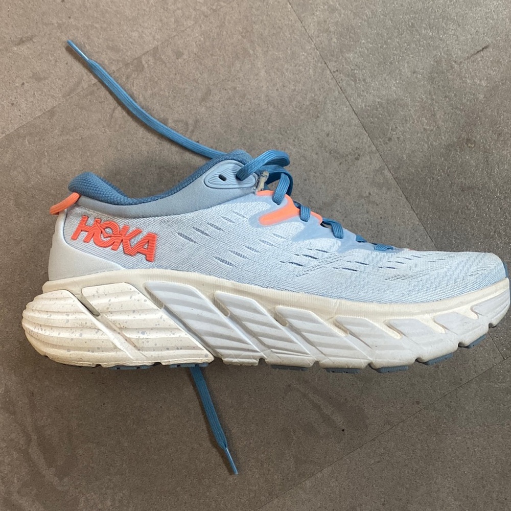 HOKA Gaviota 4